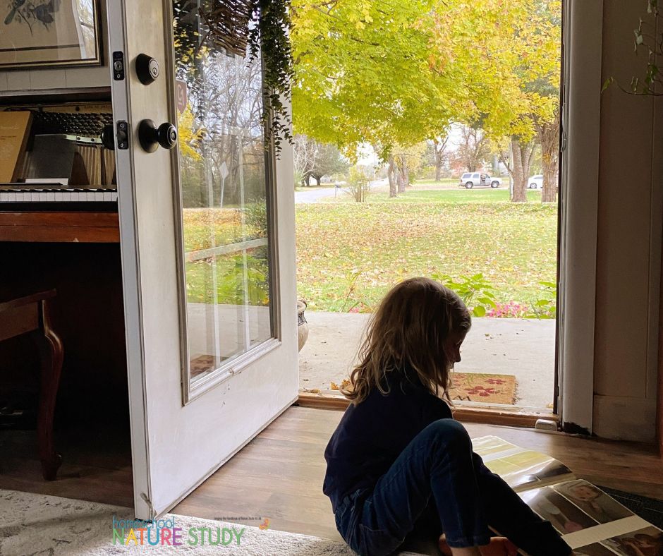 The benefits of autumn or fall homeschool nature study in your own backyard are endless! These simple resources get you started making memories together.