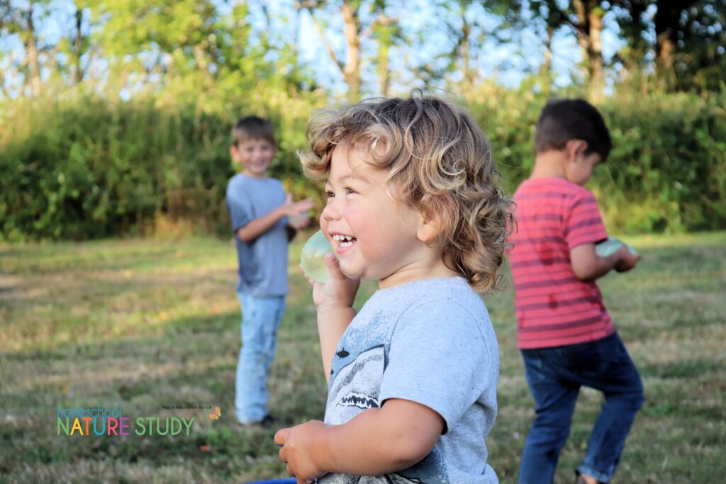 These 5 outdoor games are the very best to encourage a love of the outdoors and have fun! Includes games for the entire family.